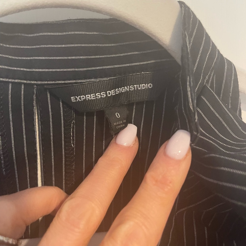 Express Design Studio Ruffle Front Button Shirt D… - image 2